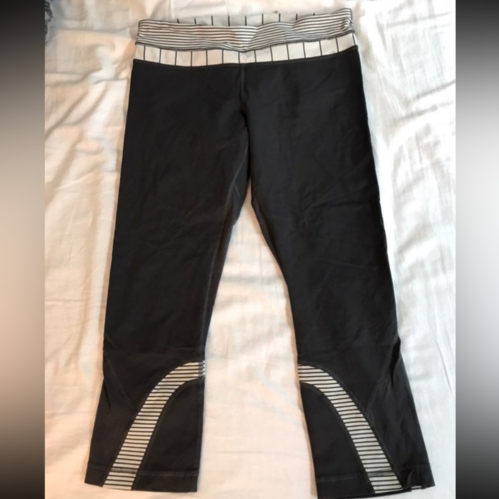 Lululemon inspire runspire crop legging angel wing stripe size 8